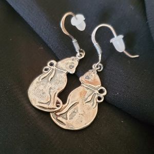 Textured Cat Kitten W/ Bow Sterling Silver 925 Dangle Pierced Earrings. J-492